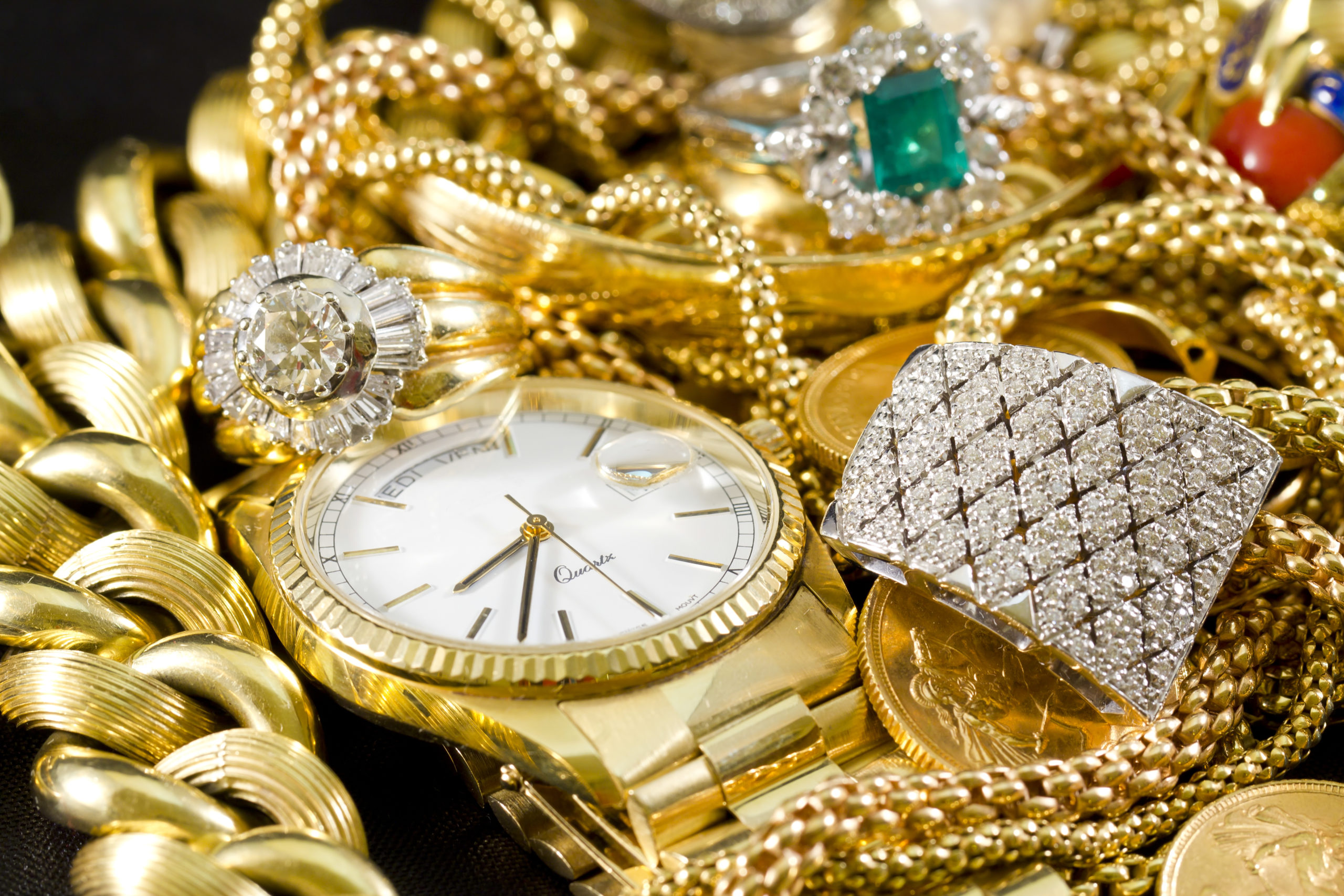 Изобилия достаток. Золотые украшения. Роскошь и богатство. Золото бриллианты богатство. Богатство деньги драгоценности роскошь.